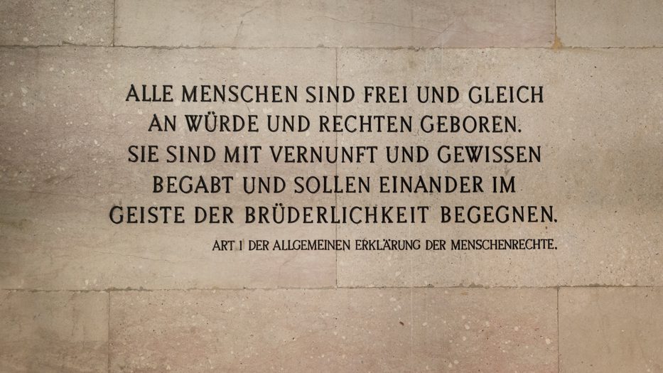 Universelle Menschenrechte: Eine schockierende Wahrheit über das Grundgesetz 2 Universelle Menschenrechte: Eine schockierende Wahrheit über das Grundgesetz
