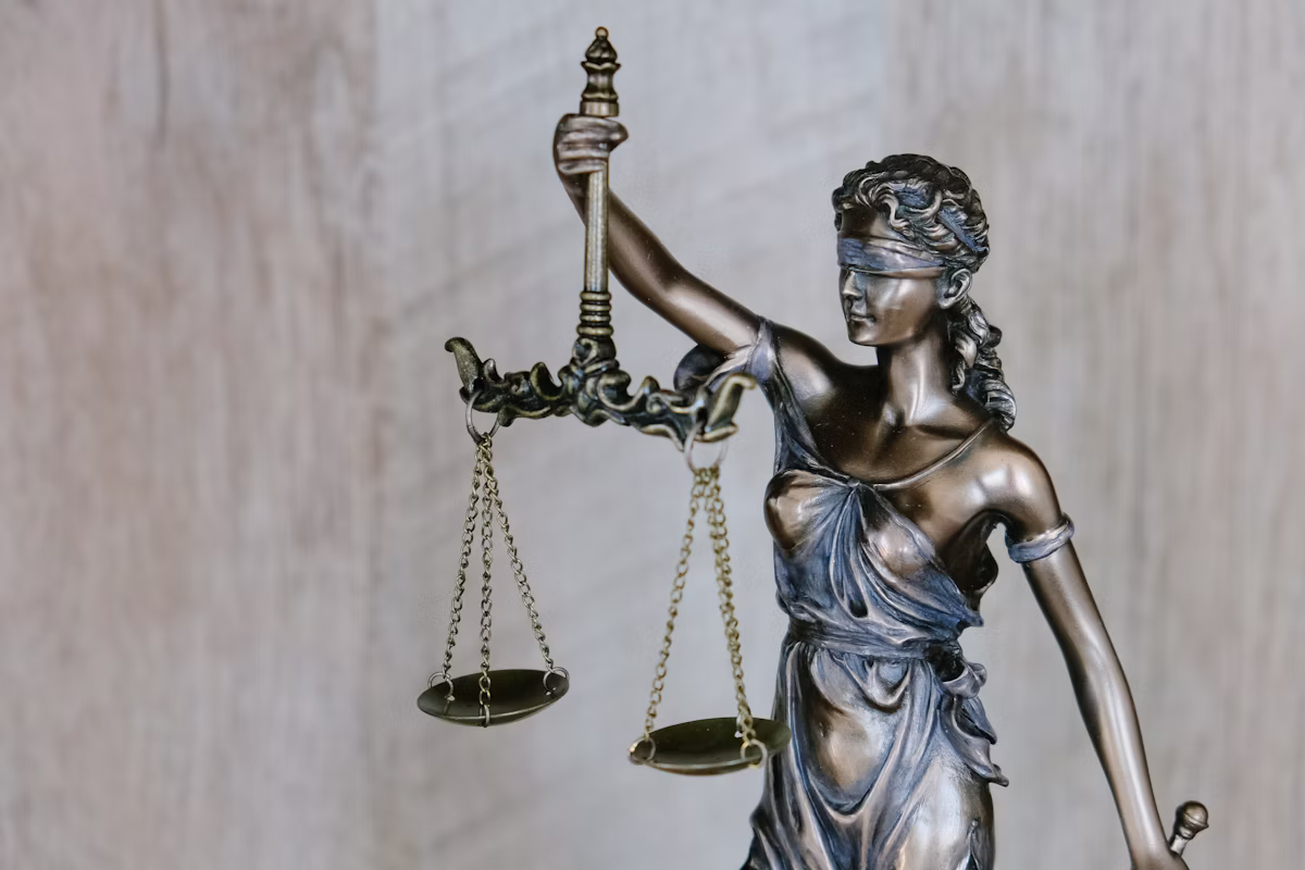 Prozesskostenhilfe PKH – Die Abrechnung mit einer fehlerhaften Praxis: Warum die aktuelle PKH-Praxis (§ 114 ZPO) reformiert werden muss 4 Prozesskostenhilfe PKH - Die fehlerhafte Praxis bei der Prozesskostenhilfe PKH in Deutschland